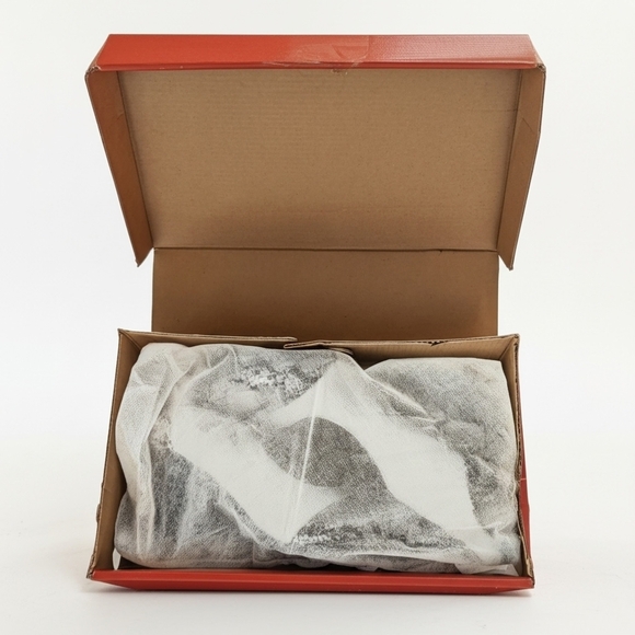 NWT Mekereke White and Snake Print Leather Mary Jane Heels Size 8.5 (EU 39) - Picture 9 of 9